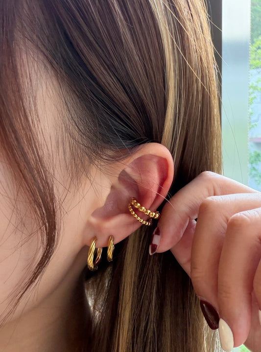 Golden double-band ear cuff