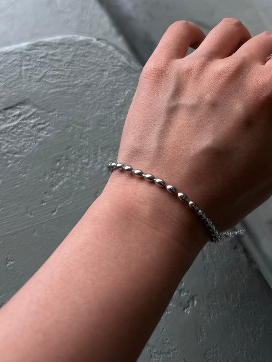Minimal oval Bracelet