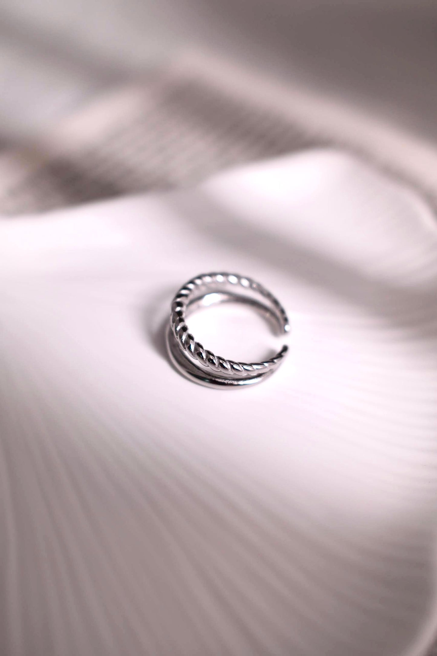 Double twisted ring