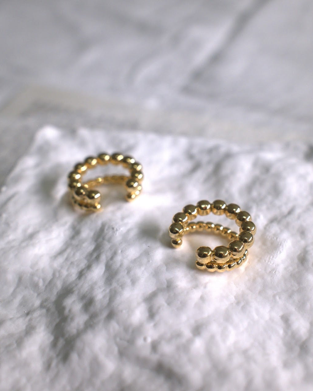 Golden double-band ear cuff