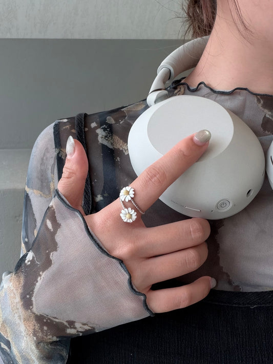 Double Daisy ring