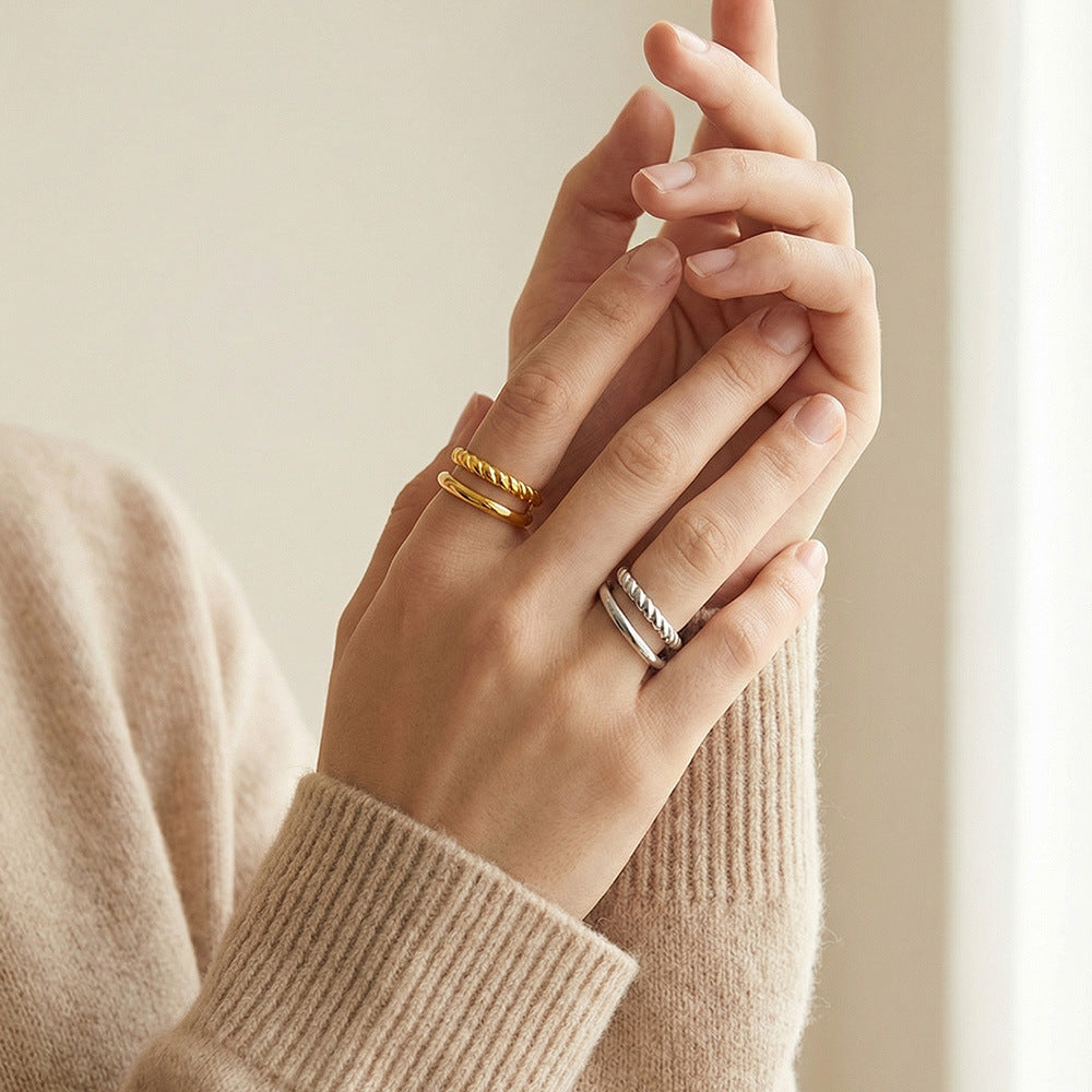 Double twisted ring