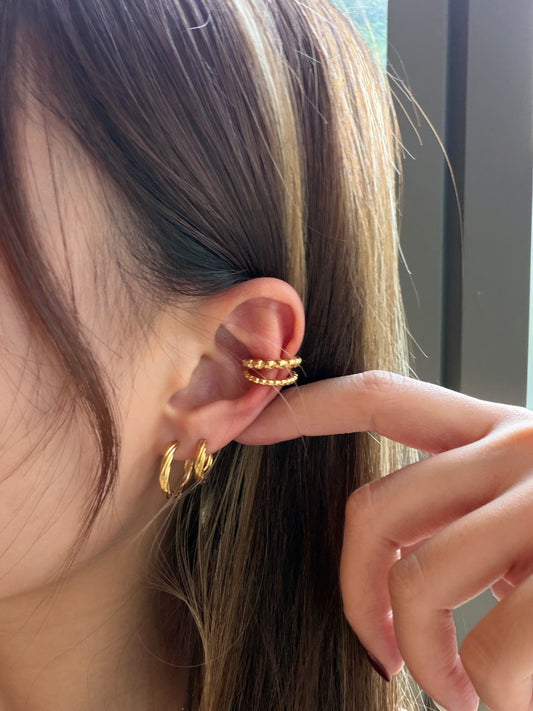Golden double-band ear cuff