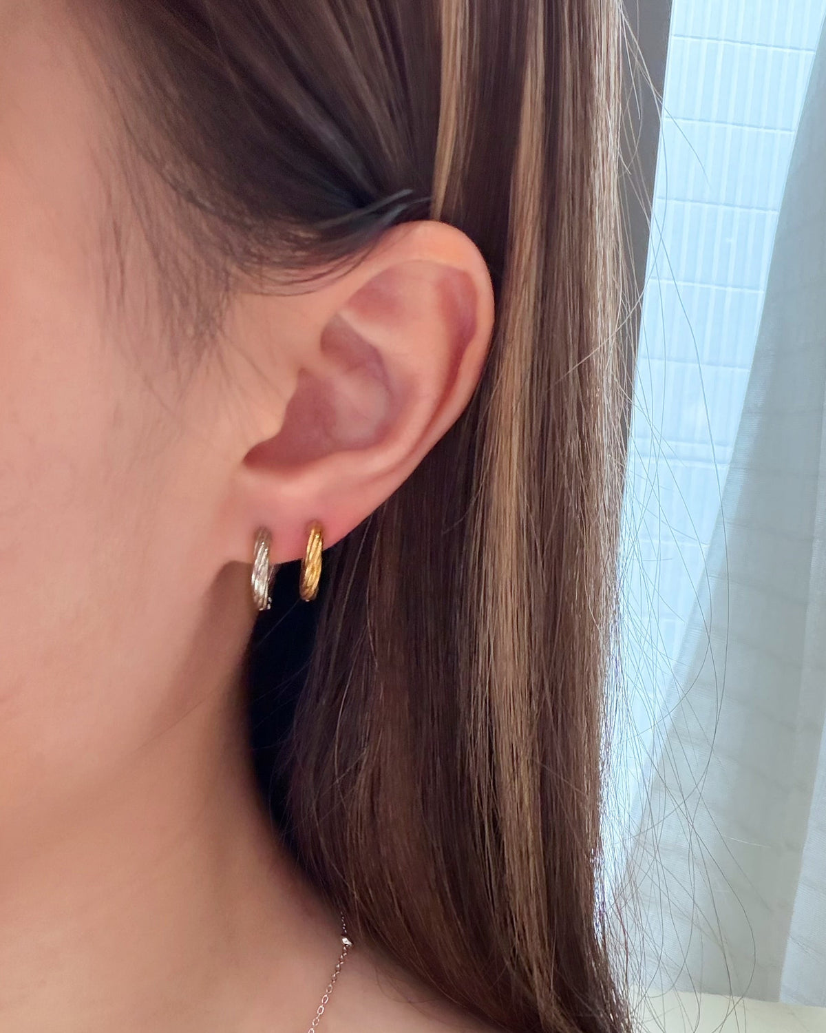 Classic circle earrings
